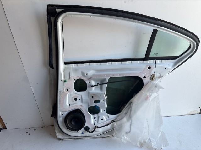 12807 Opel Insignia 2008-2016 Jobb hátsó Ajtó Fehér 5 ajtós