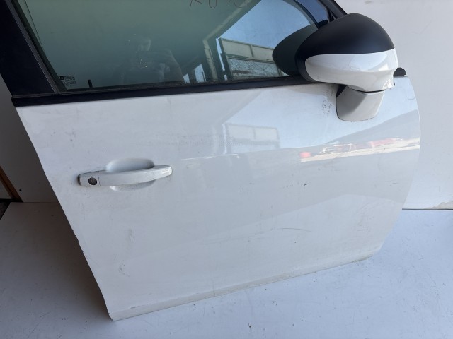 7858 Opel Zafira C Jobb első Ajtó Fehér