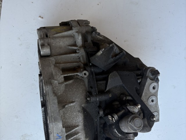 Opel Antara 2.2cdti 4x4 Váltó f40
