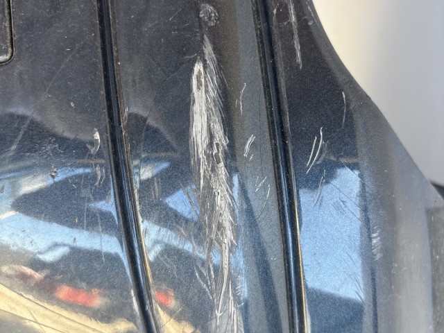 12822 Volvo V50 2006-2012 2006-2012 Lökhárító Használt hátsó Fekete 