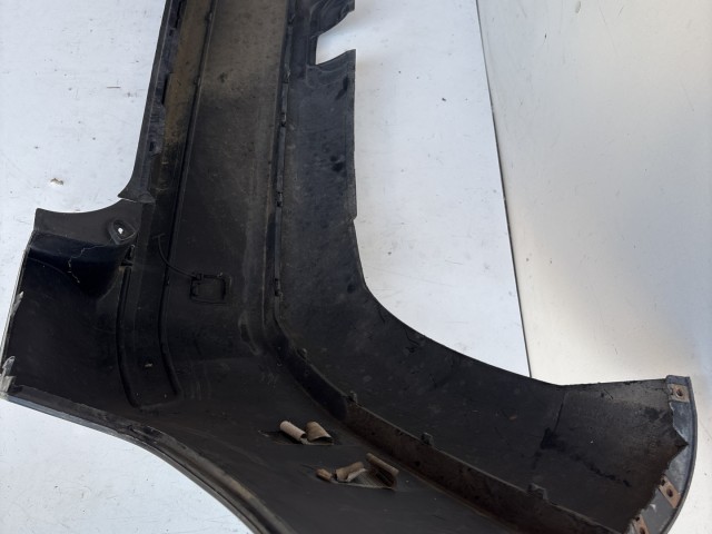 12822 Volvo V50 2006-2012 2006-2012 Lökhárító Használt hátsó Fekete 
