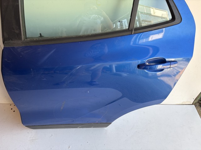 7868 Opel Mokka Bal hátsó Ajtó Kék sérült