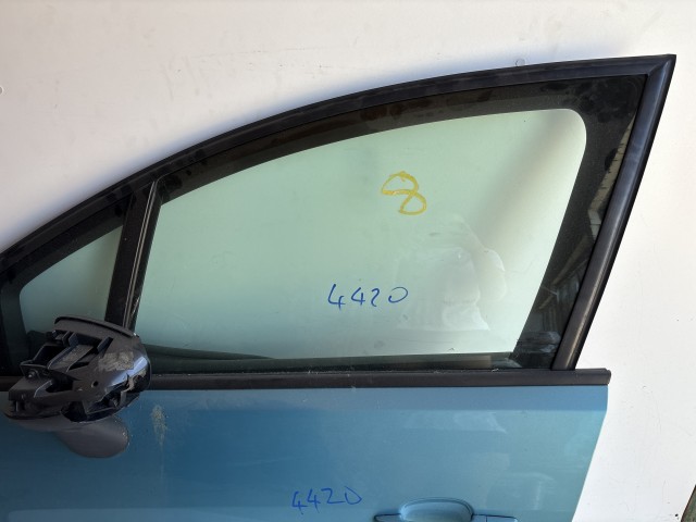 4420 Opel Meriva B Bal első Ajtó Zöld Z21z