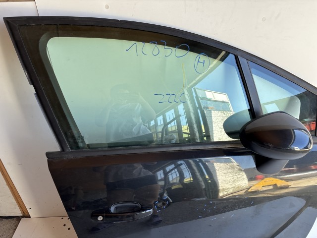 12830 Opel Meriva B Jobb első Ajtó Fekete Z22c