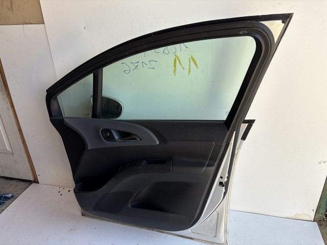 12831 Opel Meriva B Jobb első Ajtó Ezüst Z176