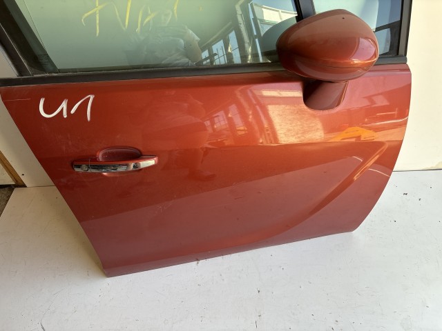 4426 Opel Meriva B Jobb első Ajtó Vörös
