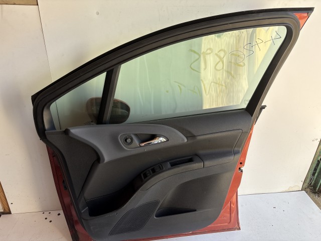 4426 Opel Meriva B Jobb első Ajtó Vörös