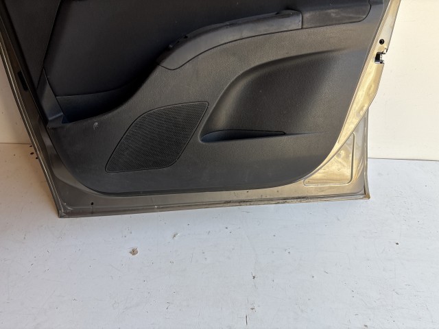 12834 Opel Meriva B Jobb első Ajtó Barna Z40w