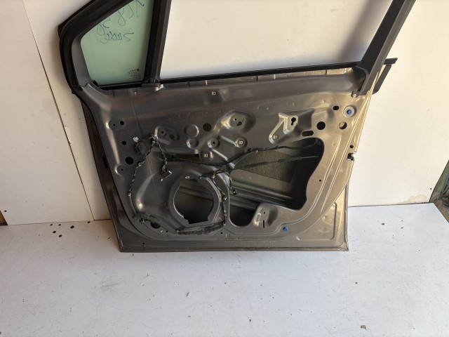 12838 Opel Meriva B Jobb első Ajtó Barna Z40w