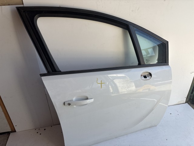 12839 Opel Meriva B Jobb első Ajtó Fehér