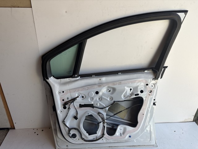 12839 Opel Meriva B Jobb első Ajtó Fehér