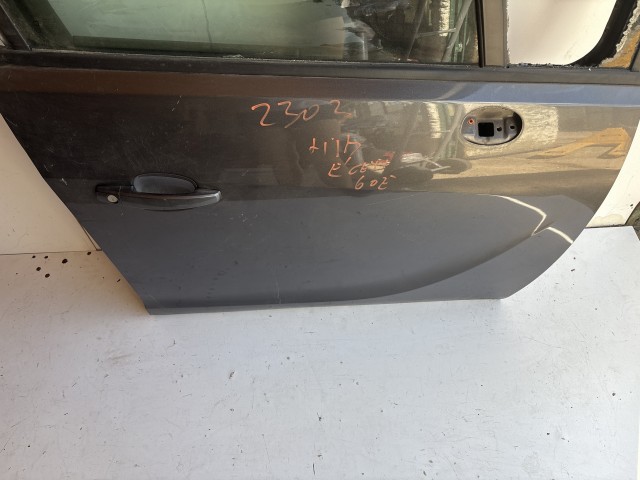2303 Opel Meriva B Jobb első Ajtó Grafit Z177
