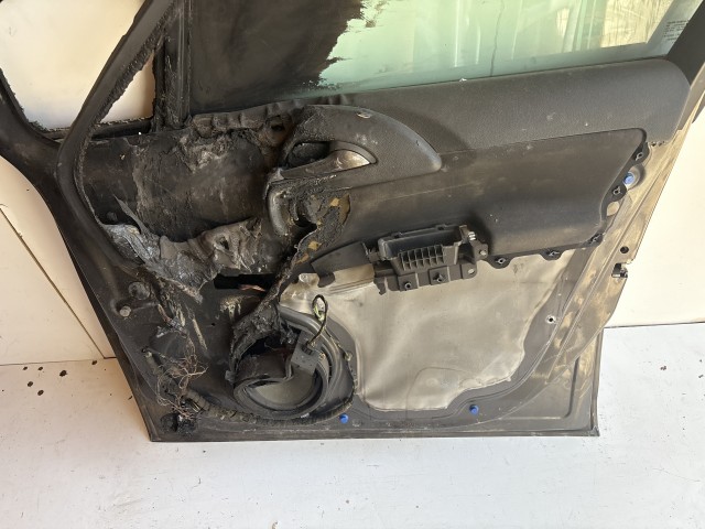 2303 Opel Meriva B Jobb első Ajtó Grafit Z177