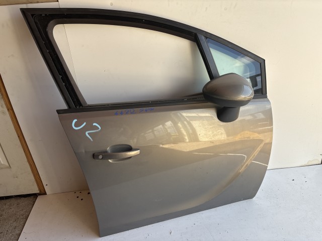 4422 Opel Meriva B Jobb első Ajtó Barna Z40w