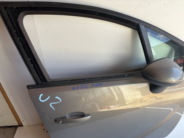 4422 Opel Meriva B Jobb első Ajtó Barna Z40w