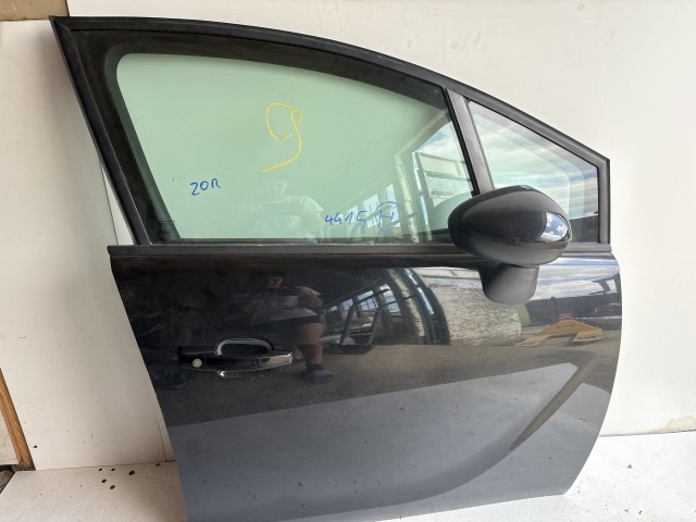 4415 Opel Meriva B Jobb első Ajtó Fekete Z20r