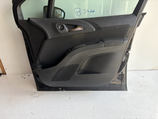 4415 Opel Meriva B Jobb első Ajtó Fekete Z20r