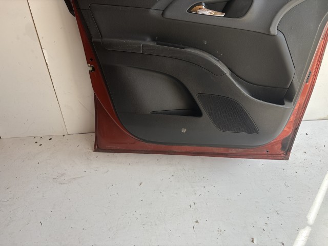 12847 Opel Meriva B Bal első Ajtó Vörös