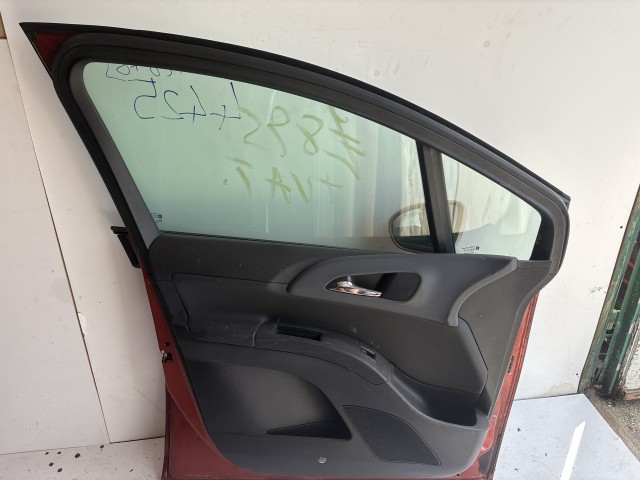 12847 Opel Meriva B Bal első Ajtó Vörös
