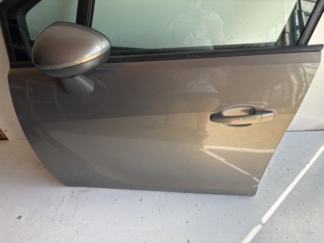 4418 Opel Meriva B Bal első Ajtó Barna Z40w