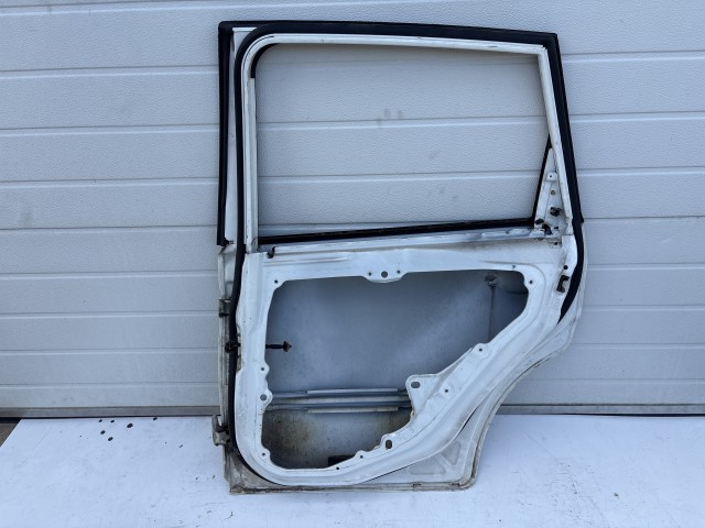 12852 Ford Fiesta v 2004-2008 Jobb hátsó Ajtó Fehér