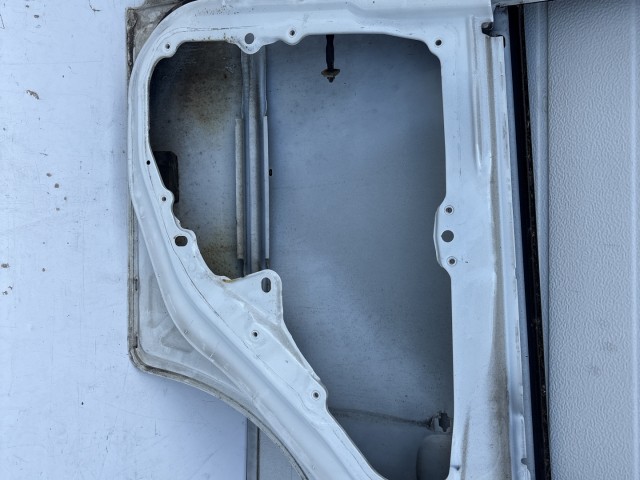 12852 Ford Fiesta v 2004-2008 Jobb hátsó Ajtó Fehér