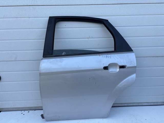 12855 Ford Focus II. Bal hátsó Ajtó ezüst 5 ajtós