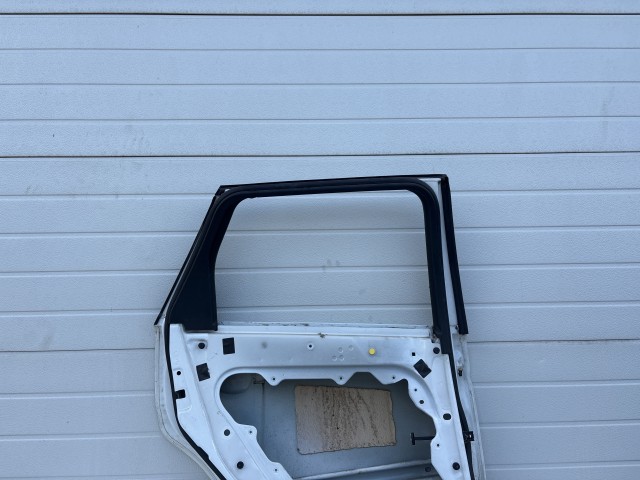 12856 Ford Focus II. kombi Bal hátsó Ajtó Fehér
