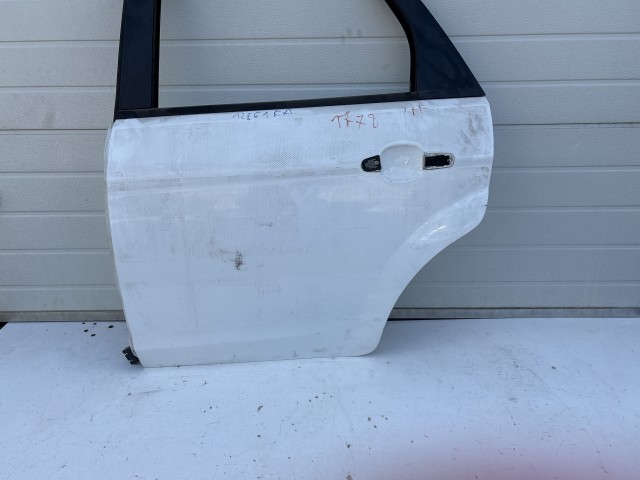 12861 Ford Focus II. Bal hátsó Ajtó Fehér 5 ajtós