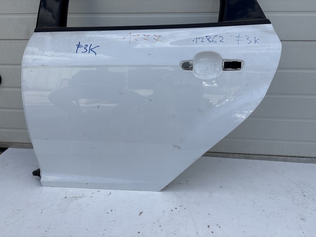 12862 Ford Focus II. kombi 2004-2011 Bal hátsó Ajtó Fehér 