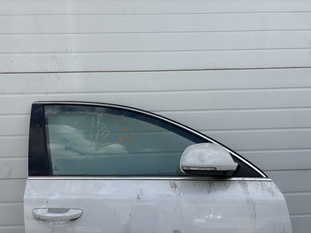12863 Skoda Superb II. 2009-2015 Jobb első Ajtó Fehér sedan