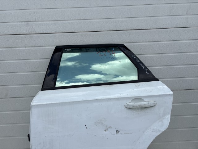 12866 Ford Mondeo IV. 2007-2014 kombi Bal hátsó Ajtó Fehér