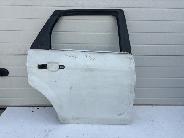 12874 Ford Focus MK2 kombi Jobb hátsó Ajtó Fehér