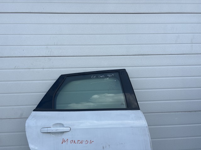 12872 Ford Mondeo IV. 2007-2014 kombi Jobb hátsó  Ajtó Fehér