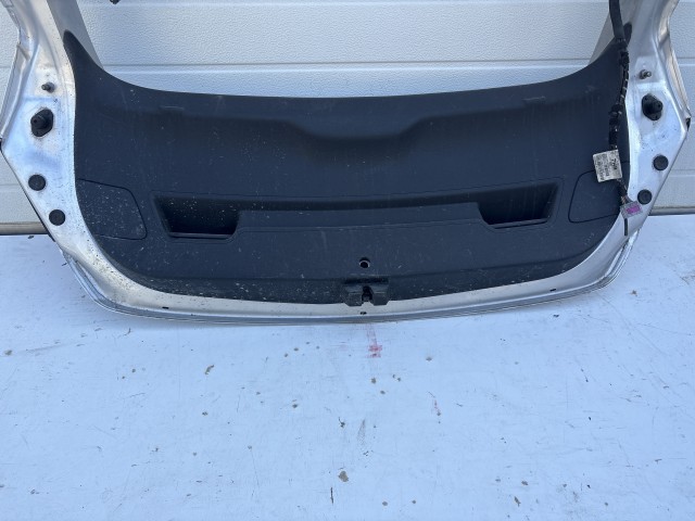 12895 Opel Astra J Csomagtérajtó Z176 Ezüst 5 ajtós