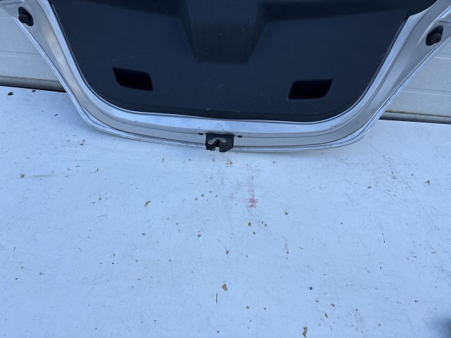 13896 Opel Corsa D Csomagtérajtó Z157 Ezüst 5 ajtós