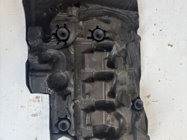 Opel Astra J A17dts A17dte Motorburkolat