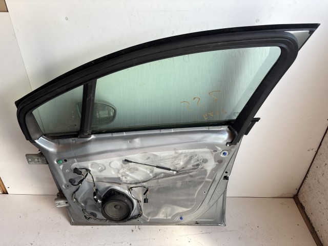 2179 Opel Meriva B Jobb első Ajtó Szürke Z179