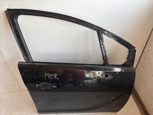 2289 Opel Meriva B Jobb első Ajtó Fekete Z20R
