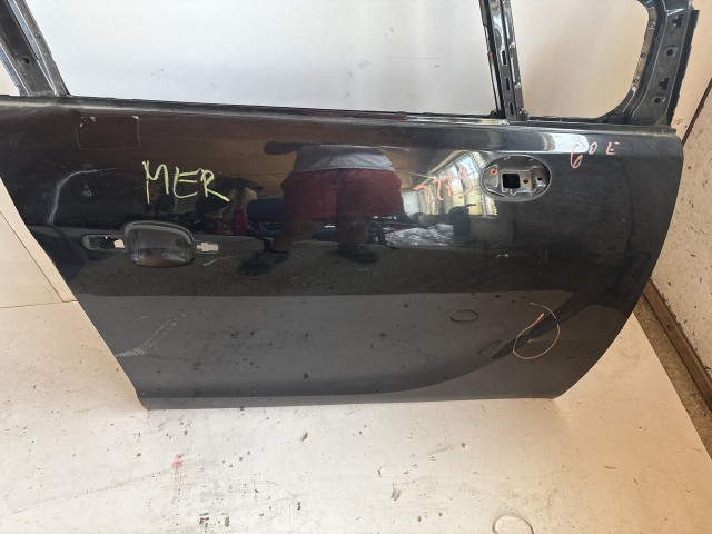 2289 Opel Meriva B Jobb első Ajtó Fekete Z20R