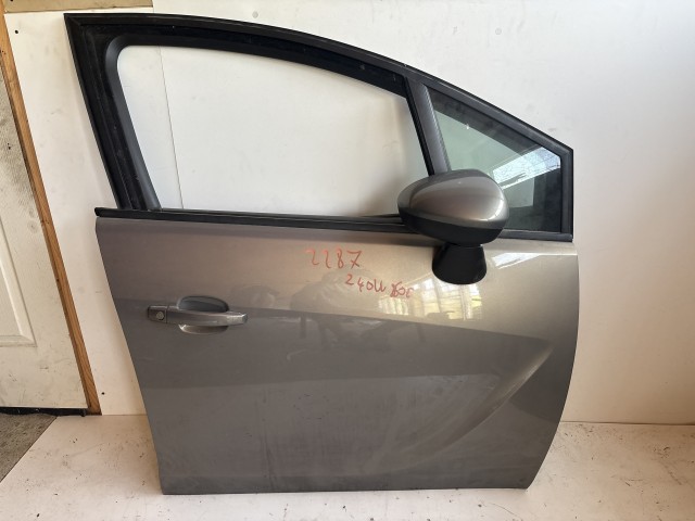 2287 Opel Meriva B Jobb első Ajtó Barna Z40W