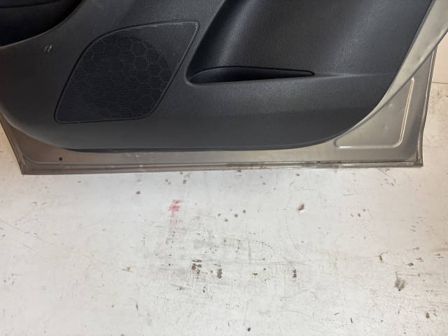 2287 Opel Meriva B Jobb első Ajtó Barna Z40W