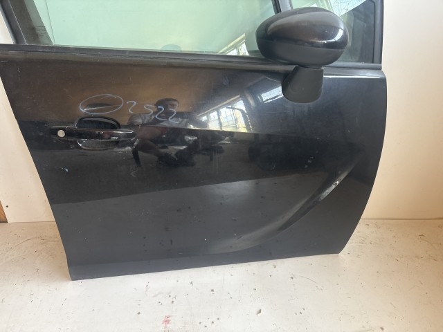 12933 Opel Meriva B Jobb első Ajtó Fekete Z20R