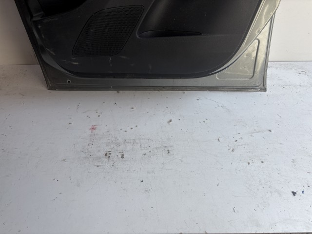 12935 Opel Meriva B Jobb első Ajtó Grafit Z179