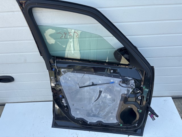 5795 Opel Zafira C Bal első Ajtó Fekete  Z22c