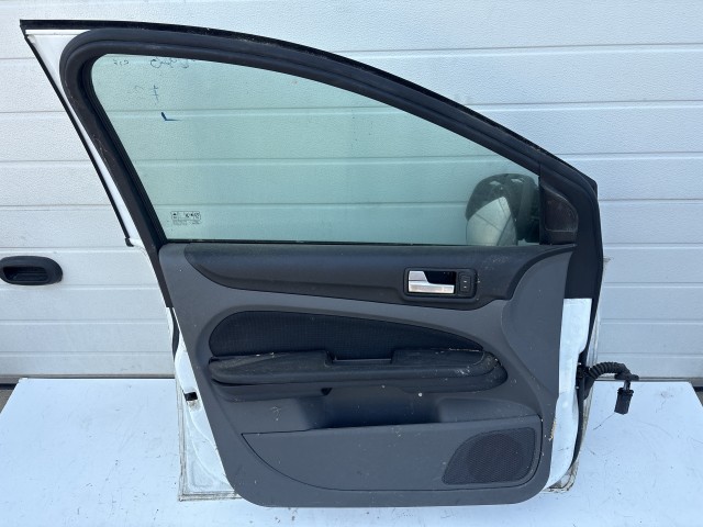 12940 Ford Focus II. 2008-2011 Bal első Ajtó Fehér