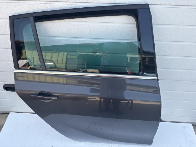 6305 Opel Zafira C Jobb hátsó Ajtó Grafit  Z190