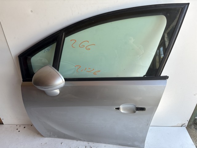 12947 Opel Meriva B Bal első Ajtó Ezüst z157