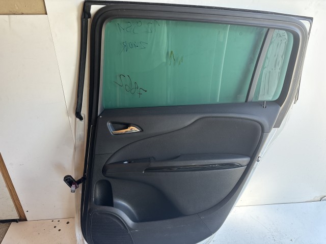 12951 Opel Zafira C Jobb hátsó Ajtó Fehér Z40r