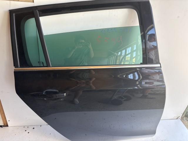 12952 Opel Zafira C Jobb hátsó Ajtó Fekete Z22c